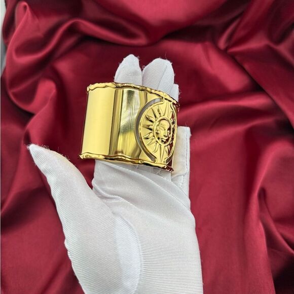 Golden Solstice: Sculptural Sun Emblem Cuff Bracelet Antropologie - Picture 6 of 11